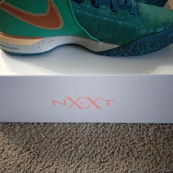 MEN SHOES - Picture 4 of 5